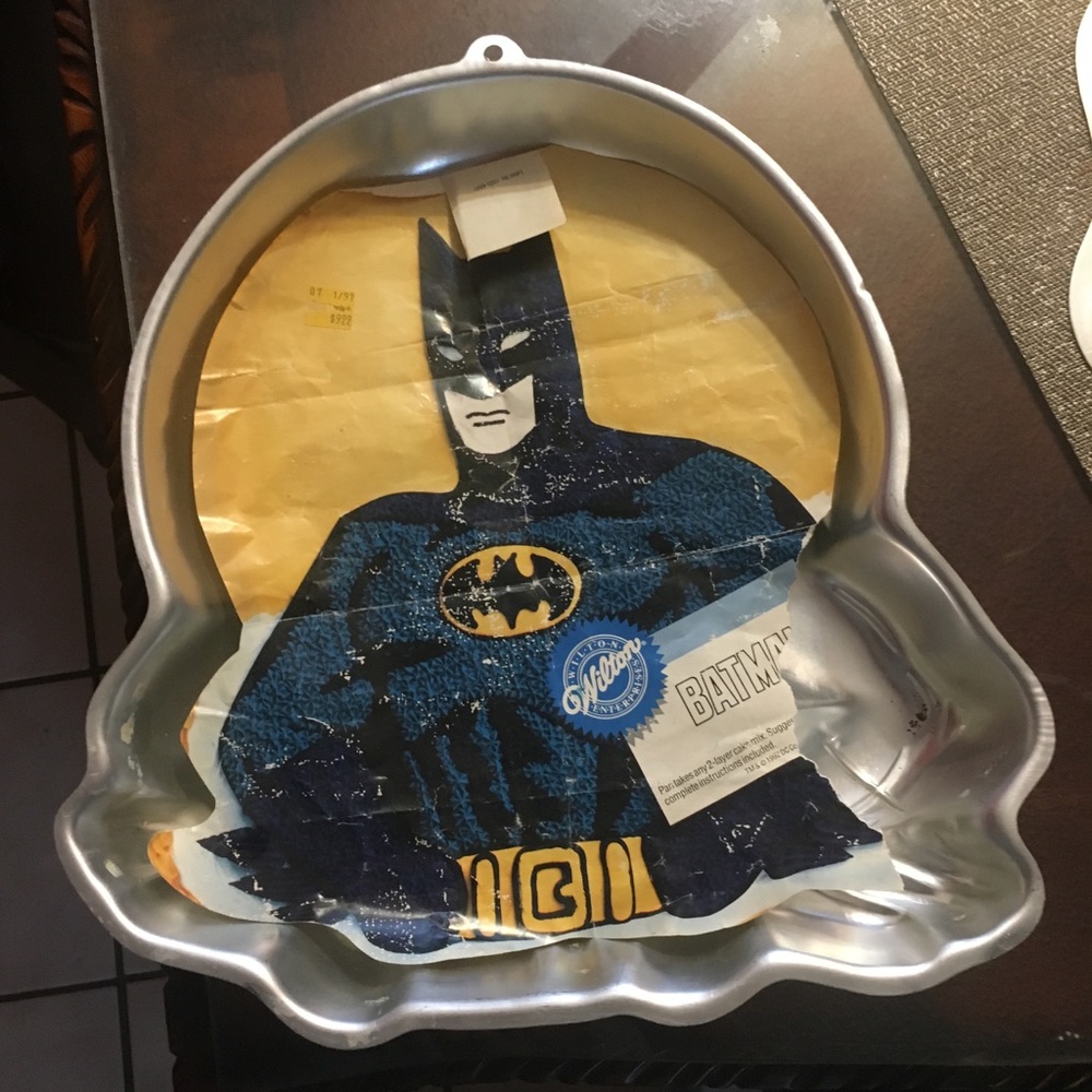 Wilton Batman  w/ Moon behind Pan